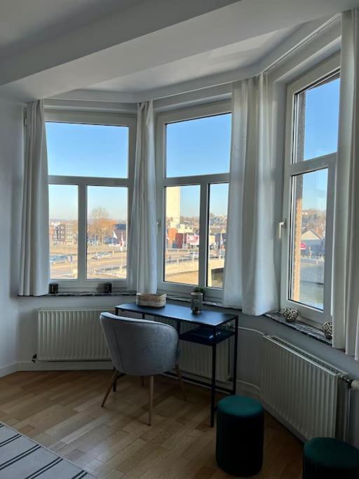 Bellevue - Grand Appartement Pour 5 Sur Les Quais De La Meuse Льєж Екстер'єр фото