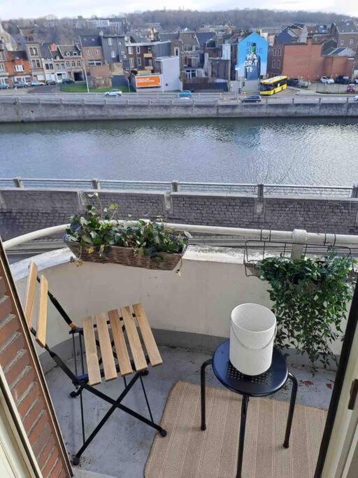 Bellevue - Grand Appartement Pour 5 Sur Les Quais De La Meuse Льєж Екстер'єр фото