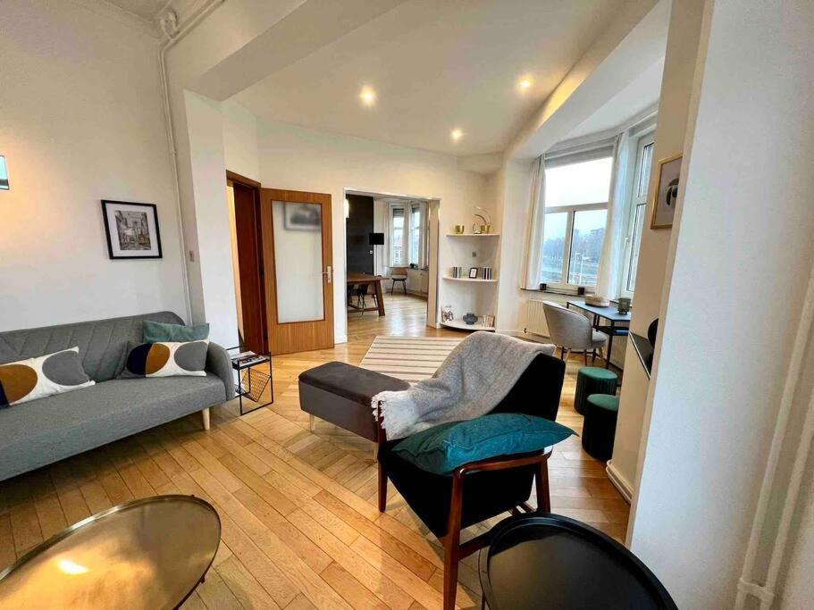 Bellevue - Grand Appartement Pour 5 Sur Les Quais De La Meuse Льєж Екстер'єр фото