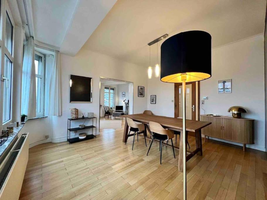 Bellevue - Grand Appartement Pour 5 Sur Les Quais De La Meuse Льєж Екстер'єр фото