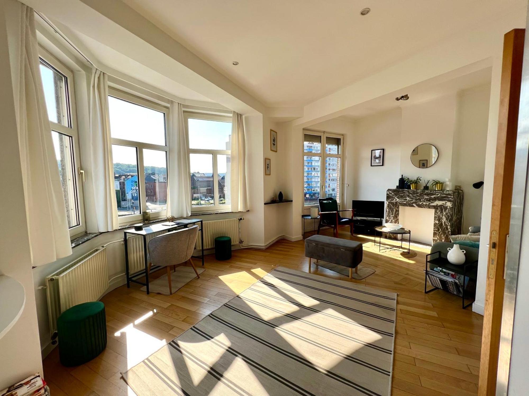 Bellevue - Grand Appartement Pour 5 Sur Les Quais De La Meuse Льєж Екстер'єр фото